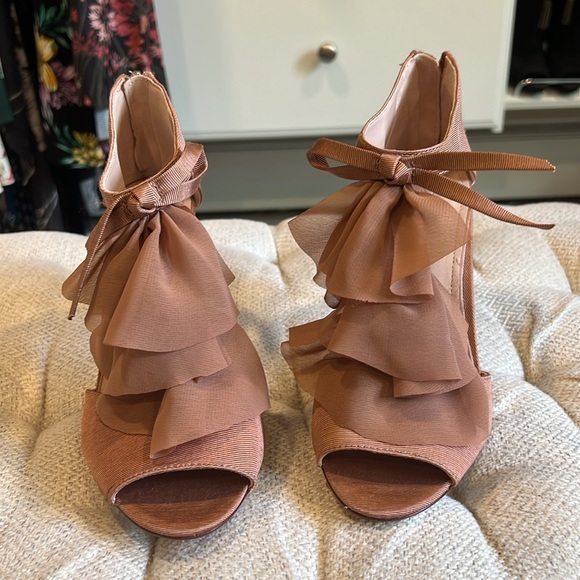 NWT A-D & Daughters Vero Cuoio heels, size 7.5